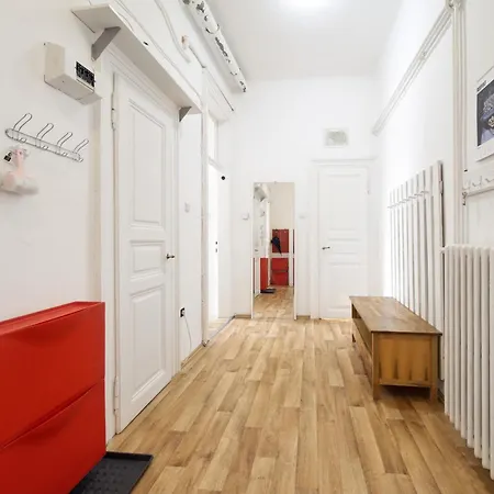 Mike'S Huge Apartment Prague Exterior photo